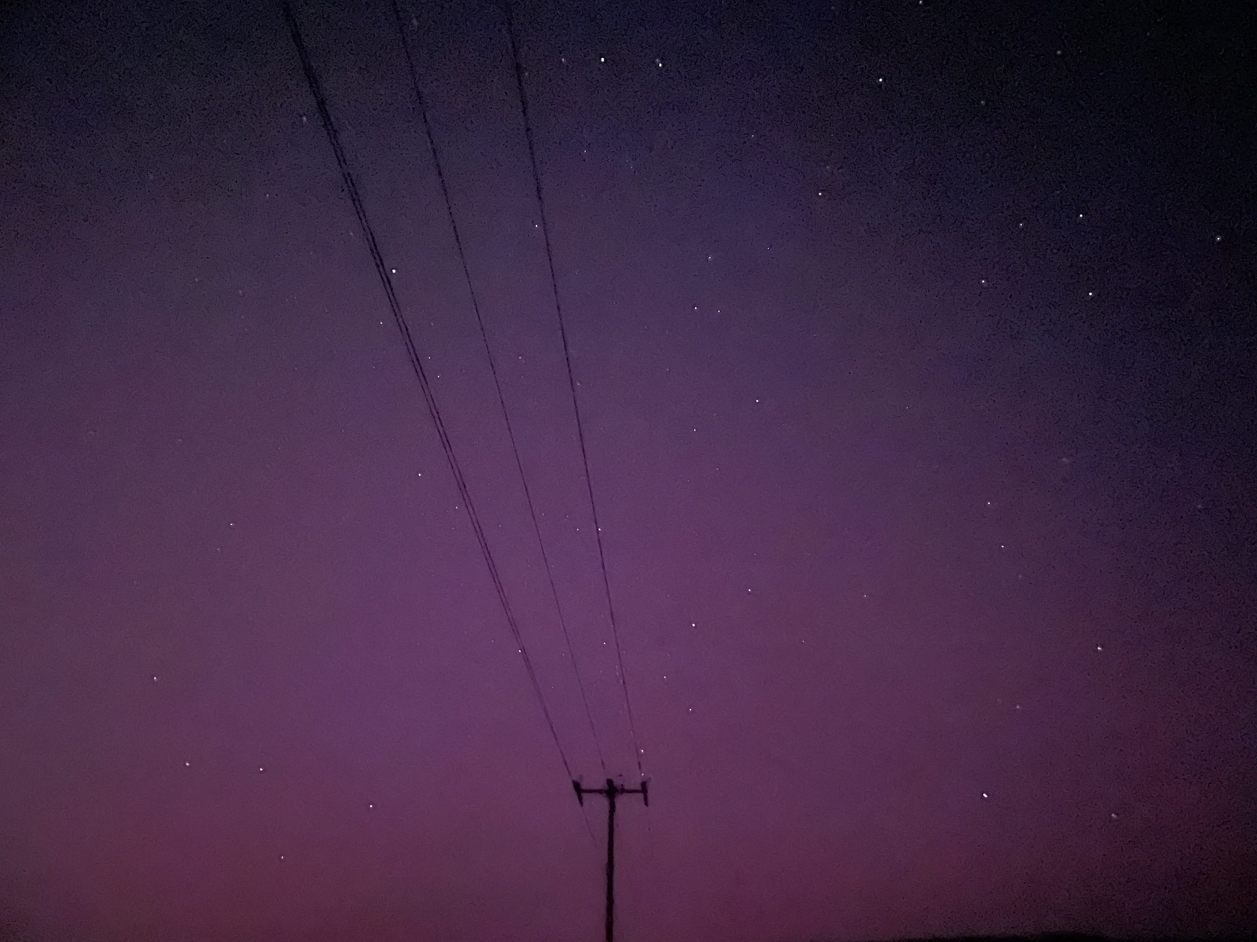 電線と星空のグラデーション